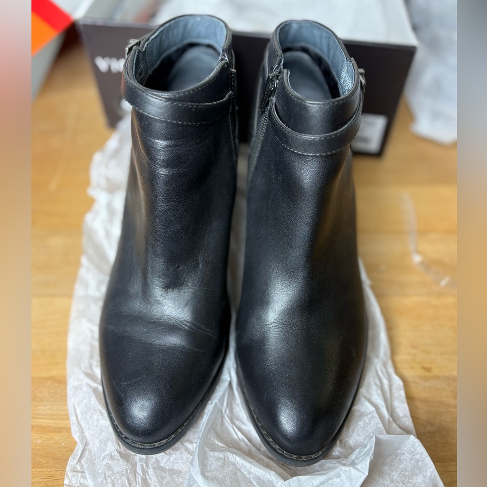 Vionic Upright Upton Black Ankle Booties - image 2